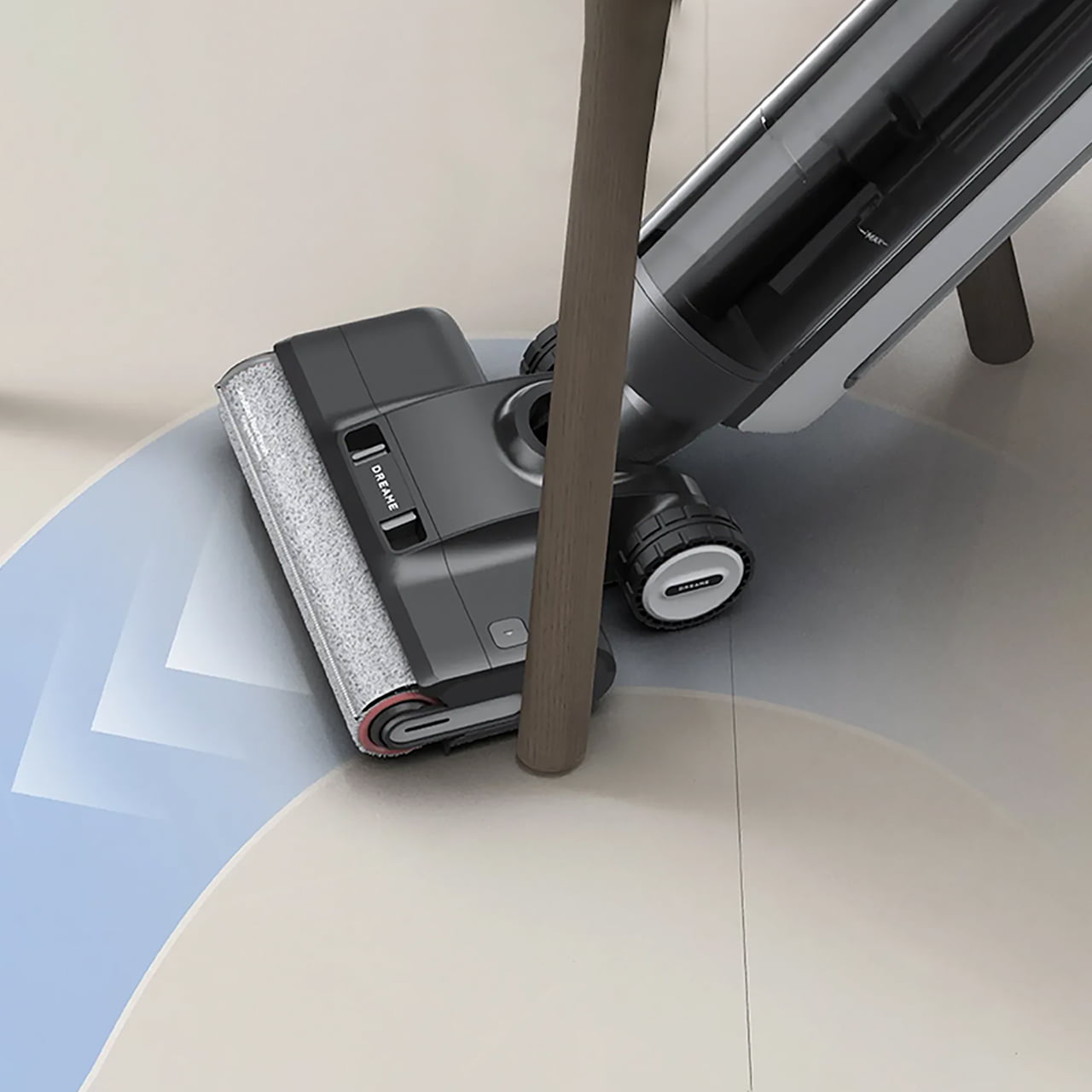 Обновлённая конструкция роликовой щётки Dreame H13 Pro позволяет мыть пол вплотную к стенам и мебели